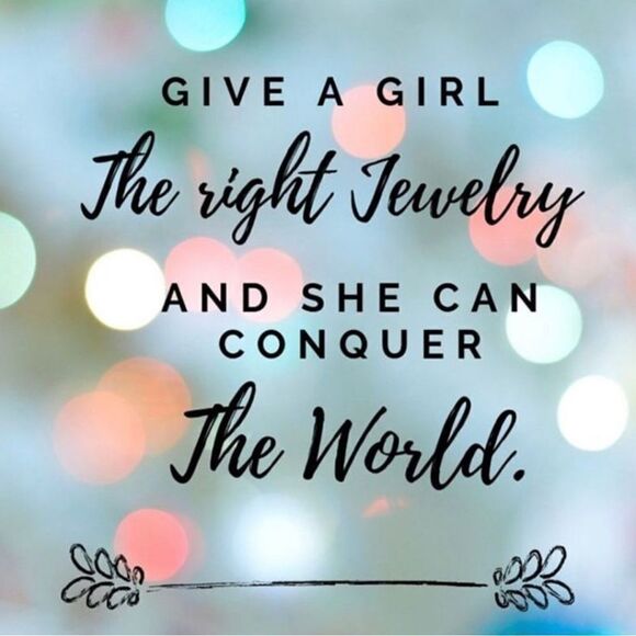 Four Leaf Clover/Black Flower & Gold Bracelet • NWOT - Picture 4 of 9